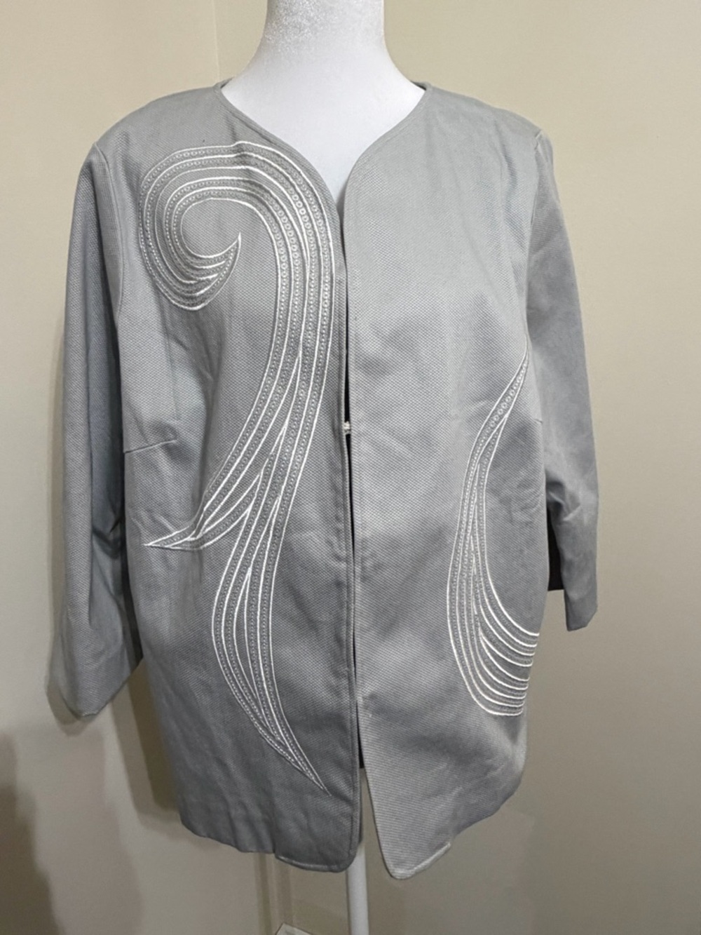 Bob Mackie Light Gray Embroidered Open-Front Jacket